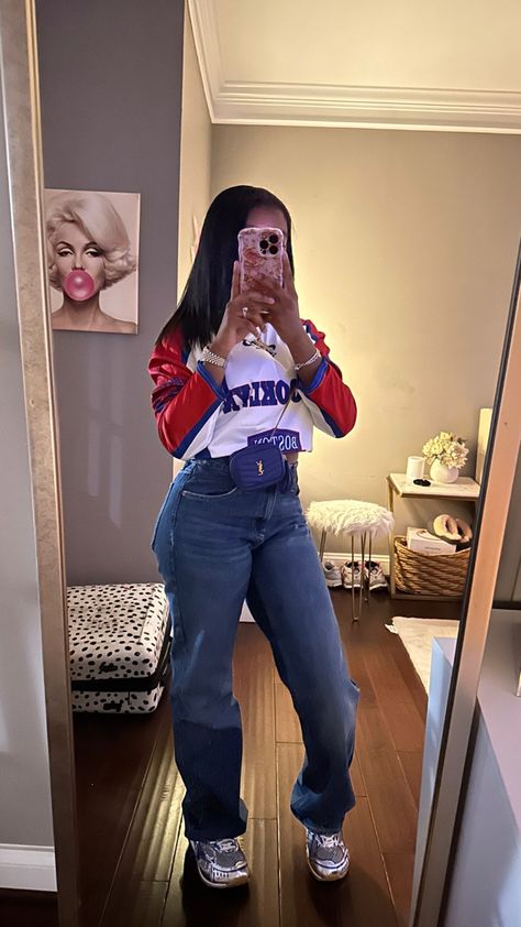 Blue Asics Outfit, Women Flare Jeans Outfit, Jeans With Heels Outfits Black Women, Nike Air Jordan’s Outfit Women, Baggie Jeans Outfit For Women, Dinner Outfits With Sneakers, Jordan 6 Retro Outfit, Outfits For Baggy Jeans, Bootcut Jeans And Sneakers Outfit