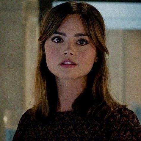 Clara Dr Who, Clara Oswald Icons, Jenna Coleman Aesthetic, Clara Oswald Hair, Green Eyes Coldplay, Doctor Who Clara, Doctor Who Companion, Hair Styels, Clara Oswald