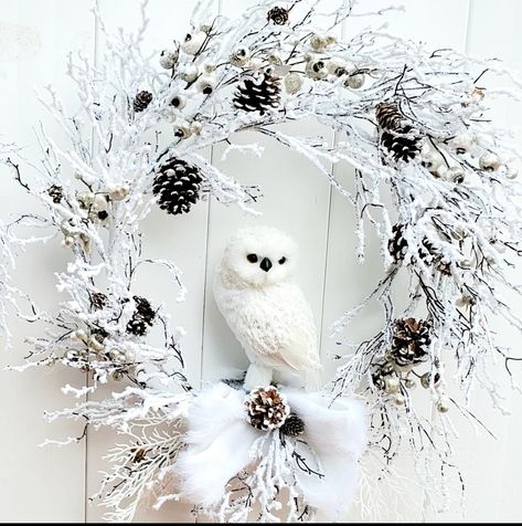 Winter Door Swag, Winter Wreaths After Christmas, Wreath With Owl, Forest Wreath, Snowy Branches, White Owls, Outdoor Christmas Tree Decorations, Owl Wreath, Driftwood Wreath