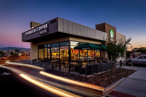 Coffee Shop Design Exterior Building, Cafe Architecture Exterior, Starbucks Building, Starbucks Exterior Design, Starbucks Exterior, Starbucks Outside Building, Starbucks Cafe Exterior, Starbucks Architecture, Starbucks Shop