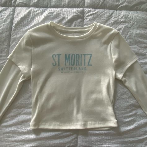 Nwt Aeropostale Long Sleeve Baby Tee White Fits Xsmall / Small Cropped Baby Tee, Brand New Condition Open To Offers Dm ! Long Sleeve Baby Tee, White Fits, Baby Graphic Tees, Baby Tees, Simple Graphic, Sonny Angel, Fall Baby, Baby Tee, Tee Design