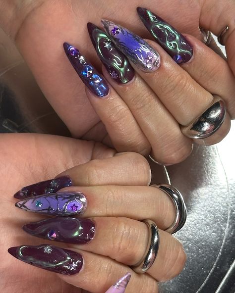 nothing says Halloween like stiletto nails 😈 . . . . #halloween #halloweennails #october #nailsnailsnails #nailart #gelxnails #naildesign #gelnails #gelmani #gelx #nailtech #nyc #fypシ #fyp Halloween stiletto spooky nails chrome purple 3d gel Nails Chrome Purple, Stiletto Nails Halloween, Halloween Stiletto, Purple Stiletto Nails, Chrome Purple, Spooky Nails, Nails Chrome, Gel Mani, Nails Halloween