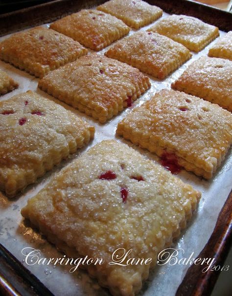 Cream Cheese Hand Pies, Cheese Hand Pies, Hand Pie Recipes, Pie Maker, Fried Pies, Hand Pie, Strawberry Cream Cheese, Yummy Dessert, Strawberry Cream