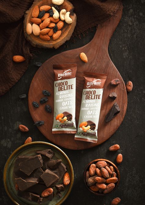 Food Packaging Photography Ideas, Chocolate Bars Photography, Protein Bar Product Photography, Packaged Food Photography, Product Photography Chocolate, Snack Photography Ideas, Protein Bar Photography, Packaged Food Product Photography, Chocolate Bar Photography