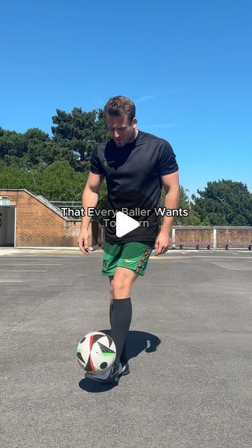 Felix Schwarze on Instagram: "Learn The Around The World ⚽️⭐️ #footballskills #tutorial #football #skills #futbol" Football Skills Tutorials, Football Skills, To Learn, Around The World, Around The Worlds, Audio, Football, Train, The Originals