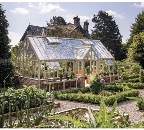 Mansion With Greenhouse, Beautiful Green Houses, Old Money Greenhouse, Acreage Landscaping Ideas, Magic Greenhouse, Pretty Greenhouse, Country Greenhouse, Big Green House, Big Greenhouse