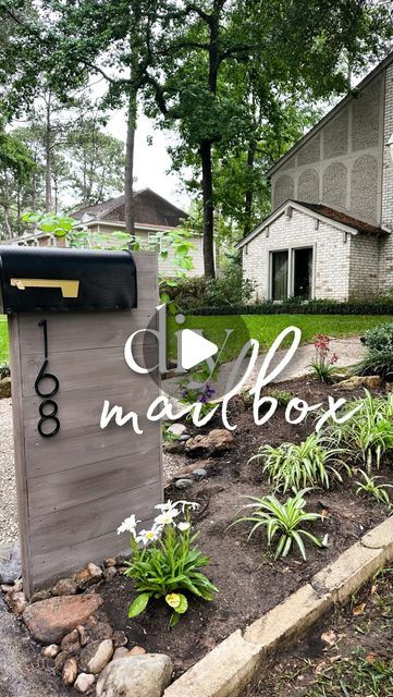 Kelsey Mackall | DIY & Real Life Reno on Instagram: "Whipped up a mailbox in a day for under $50! Using just two 2x4s and a couple $2 fence pickets! The structure was super simple and we we’re able to reuse our original box with a fresh coat of paint! (House numbers are an additional cost but don’t worry creepers, this isn’t my actual address). #easydiy #diyhomeprojects #mailbox #curbappeal" Modern Mailbox Diy, Mailbox Makeover, Paint House, Fence Pickets, Modern Mailbox, Picket Fence, Fence Design, House Numbers, Creepers