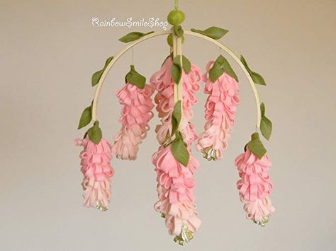 Pink Wisteria, Pink Gold Nursery, Gold Nursery Decor, Pink Mobile, Diy Flores, Gold Nursery, Fleurs Diy, Flower Mobile, Trendy Baby Nursery