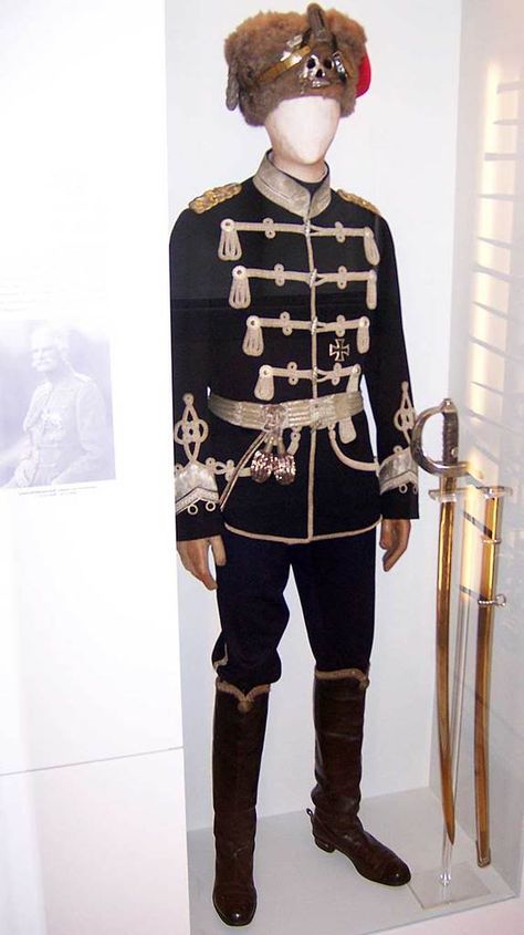 Prussian Uniform, Prussian Hussar Uniform, Russian Hussars 1812, British Military Uniform, Magic Clothes, Royal Military Uniform, Victorian Military Uniform, Military Dresses, Military Costumes