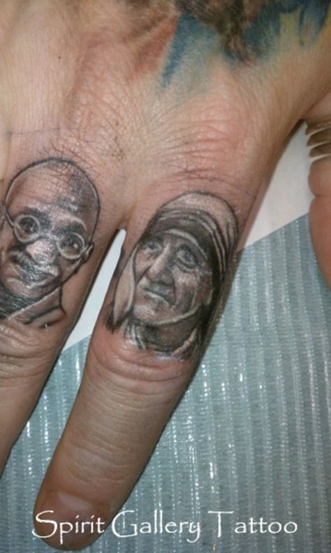 finger tattoos | Mother Teresa and Gandhi Finger portrait tattoos – Tattoo Picture at ... Really Bad Tattoos, Portrait Tattoos, Bad Tattoos, Mother Teresa, Celebrity Portraits, Blow Your Mind, Finger Tattoos, Picture Tattoos, Ink Art