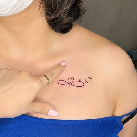 Small Tattoo Design, Simple Tattoos For Women, Tiny Wrist Tattoos, Cool Wrist Tattoos, Mom Tattoo Designs, Mommy Tattoos, Tasteful Tattoos, Pretty Tattoos For Women, Tatuaje A Color