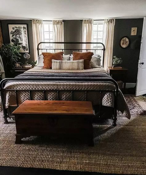 11 Dark Academia Bedroom Ideas You'll Want To Copy Academia Bedroom Ideas, Cream Headboard, Dark Academia Bedroom Ideas, Dark Brown Bedrooms, Dark Academia Bedroom, Dark Green Rooms, Style Tips And Tricks, Academia Bedroom, Black Bedroom Furniture