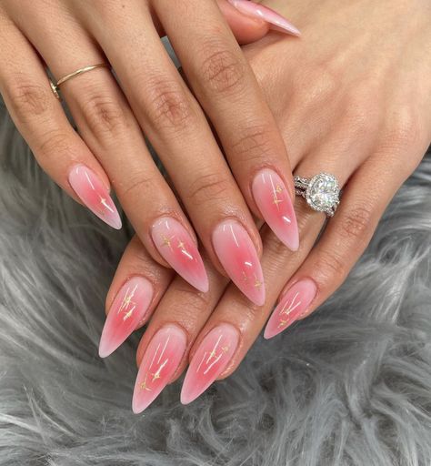 Aura Stiletto Nails, Pink Aura Nails Almond, Aura Nail Designs Almond, Pink Shellac Nails, Aura Nail Designs, Aura Nail, Aura Nails, Airbrush Nails, Shellac Nails