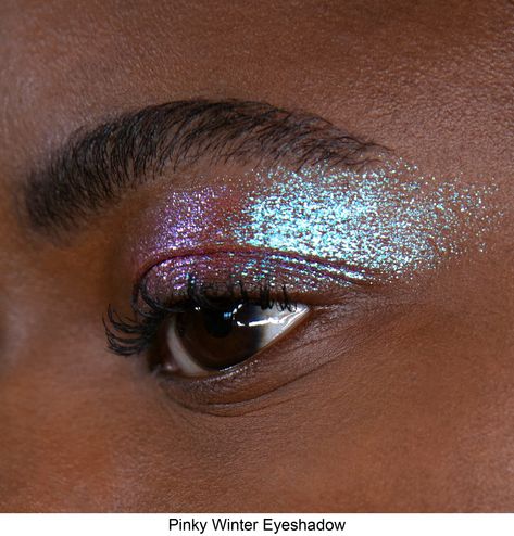 Amplify your eye game with our Pinky Winter eyeshadow – a stunning duochrome pink shade that captures the essence of the season. This versatile eyeshadow transitions from a soft, dreamy pink to a mesmerizing icy hue, adding a touch of enchantment to your look. With its blendable formula and long-lasting shimmer, Pinky Winter is the perfect choice for creating captivating eye looks that are as versatile as they are glamorous. Embrace the frosty el Neutral Dance Makeup, Black Cute Makeup, Red Eyeshadow Green Eyes, Pink Silver Eye Makeup, Posvoemu Makeup, Liquid Glitter Eyeshadow Looks, Wet Eye Look, Watery Eyes Makeup, Duo Chrome Eyeshadow Looks