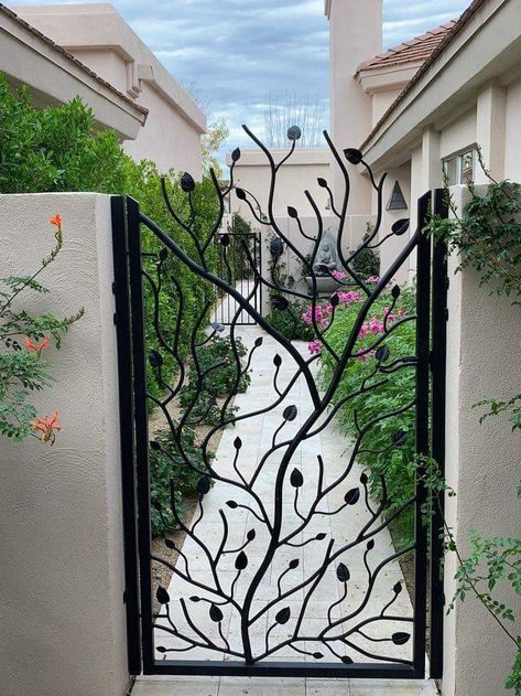 Metal Garden Gates, Iron Garden Gates, House Main Gates Design, Metal Doors Design, Grill Door Design, House Interior Design Styles, Door Design Images, Entrance Gates Design, Window Grill Design