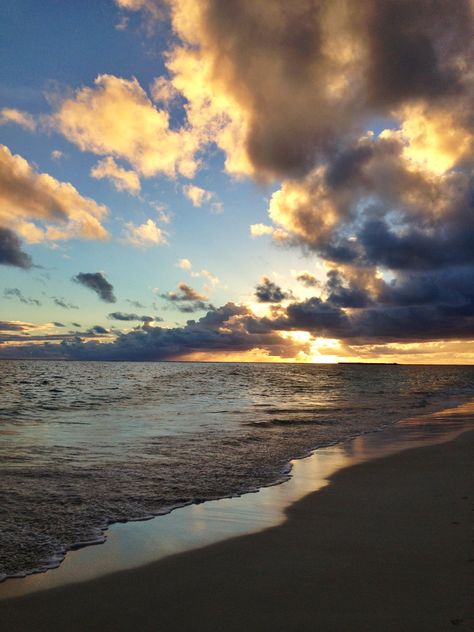 Sunrise on Kailua Beach, Oahu, Hawaii Kailua Beach, Oahu Hawaii, Oahu, Hawaii, To Share, Quick Saves, Art