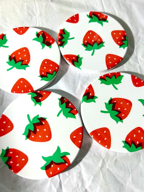 Hand made strawberry decor coaster set Cute Coaster Ideas, Painting Pottery Plates, Strawberry Coaster, Air Dry Clay Coasters, Paper Crafts For School, Crafts For School, Clay Coasters, Coasters Design, Painted Coasters