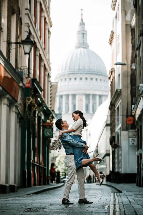 St Pauls Cathedral London, London Couple, Photoshoot London, London Photoshoot, London Cathedral, Pre Wedding Photography, Pre Wedding Shoot Ideas, St Paul's Cathedral, London Photographer