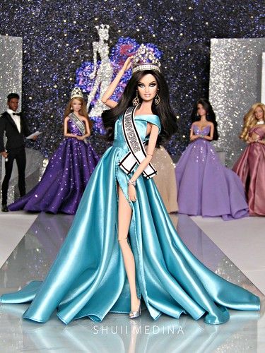 Maxine Medina, Miss Mexico, Life Like Baby Dolls, Barbie Miss, Caribbean Carnival, Diva Dolls, Barbie Model, Roleplay Characters, Barbie Gowns