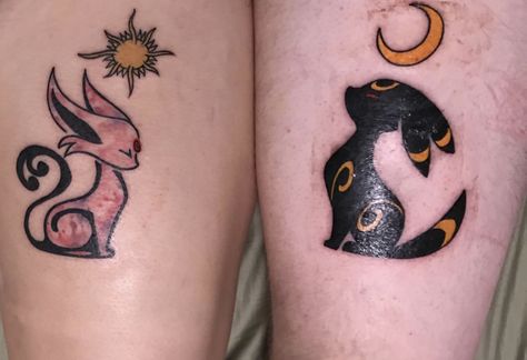 Nerd Couples Tattoos, Umbreon And Espeon Matching Tattoos, Pokemon Tattoo Umbreon, Umbreon Espeon Tattoo, Espeon Tattoo Design, Couple Anime Tattoo, Matching Tattoos Pokemon, Pokemon Couple Tattoos, Umbreon Tattoo Ideas