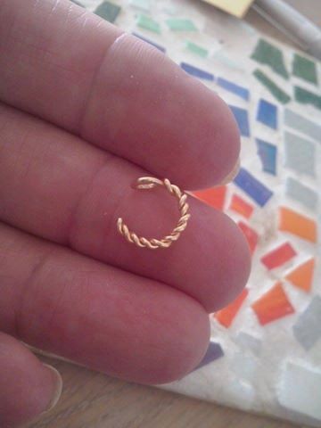 Fake Ear Piercings, Ear Cuff Diy, Cuffs Diy, Fake Nose Ring, Wire Jewelry Rings, Fake Earrings, Diy Jewelry Rings, Fake Nose Rings, Fake Nose