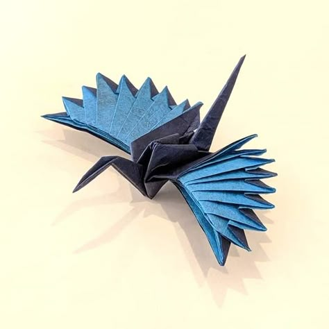 Hard Origami, Oragami Birds, Bird Origami, Origami Birds, Handmade Animals, Origami Cranes, Origami Videos, Origami Dragon, Paper Cranes