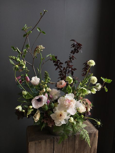 Lush seasonal blooms and foliage in a moody palette. Spring Floral Arrangements, Flower Therapy, Floral Studio, Seasonal Garden, Arte Floral, Winter Garden, Garden Styles, Flower Delivery, Spring Floral