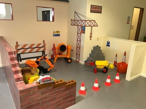 Kids Role Play, Indoor Playroom, Role Play Areas, Construction Play, Play Place, Dramatic Play Preschool, Play Cafe, Kids Cafe, Construction Area