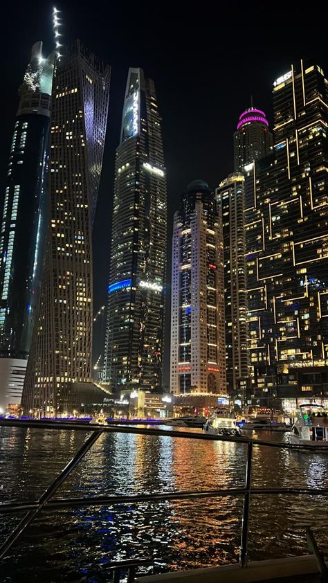 Dubai Downtown Night, Dubai Astethic, Dubai Night Club, Dubai Club, Dubai Views, Lazer Lights, City View Night, Time Aesthetic, Dubai Architecture