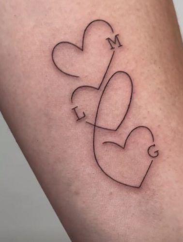 Cute Tattoos For Two Friends, Pinky Promise Heart Tattoo, Matching Friend Tattoos For 4, Three Generations Of Women Tattoo, Three Heart Tattoo Designs, Linking Hearts Tattoo, Same Tattoos For Friends, Small Tattoos For Three Best Friends, 3 Hearts Tattoo Ideas Family