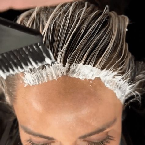 TikTok's Viral Scandinavian HairlineIs Actually Not NewBehindthechair.com Scandinavian Hairline Highlights, Blonde Hair Scandi Hairline, Hair Highlight Techniques, Blonde Highlights 2023 Trends, Scandinavian Hairline Trend, Scandinavian Hair Color, Scandanavian Hair Line, Scandi Highlights, Hair Toning Before And After