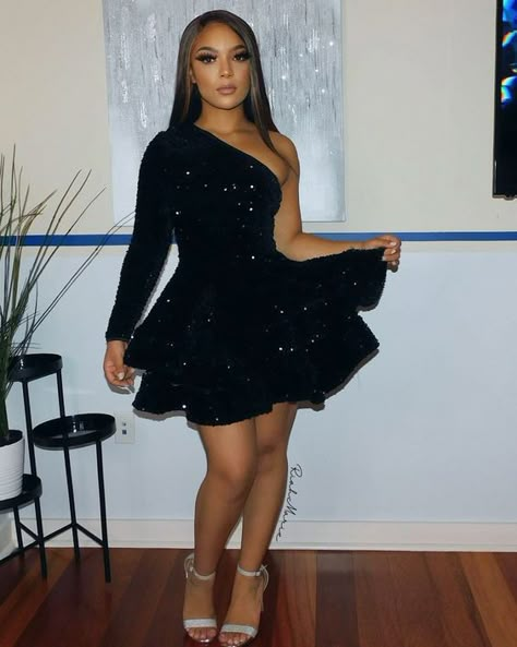 SHORT BIRTHDAY DRESSES – PreppyDress Sneaker Ball Dresses, Birthday Dresses Black, 8th Grade Prom Dresses, 8th Grade Prom, Sweet 16 Inspo, Hoco Dress Ideas, Long Sleeve Homecoming Dress, Bday Fits, Sweet 16 Outfits