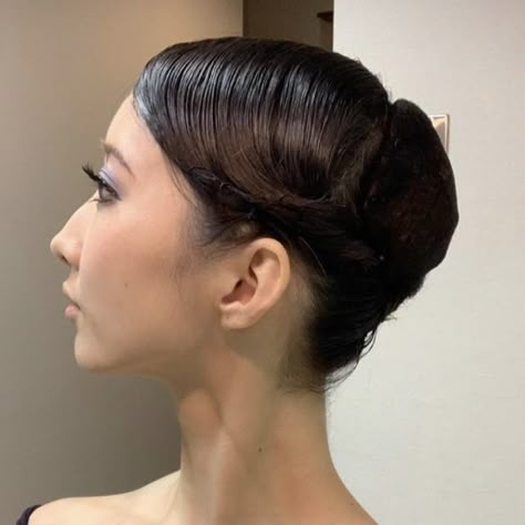 Ballet Bun Styles, Hairstyles For Ballerinas, Bun Hairstyles Ballet, Ballet Performance Hair, Balanchine Bun, Low Ballet Bun, Ballet Stage Makeup, Ballet Makeup, Ballet Hair