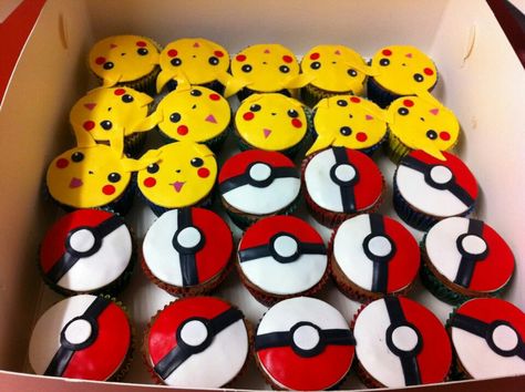 Want to learn how to make these Cupcakes Pokemon, Bolo Pikachu, Pokemon Cupcakes, Deco Cupcake, Pokemon Birthday Cake, Pikachu Cake, Pokemon Cake, Pokemon Birthday Party, Pokemon Theme