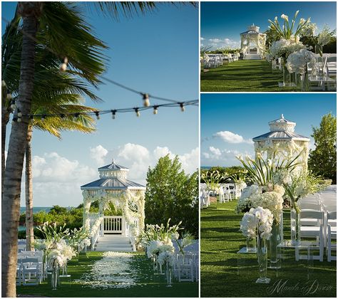 Wedding Ceremony | Hawks Cay Resort Wedding in Miami captured by Manolo Doreste.   #miamiwedding #weddingceremony #ceremonydecor #ceremonyflowers Hawks Cay Resort Wedding, Hawks Cay Resort, Tropical Weddings, Event Studio, 2 Daughters, Ceremony Flowers, Miami Wedding, Resort Wedding, Tropical Wedding