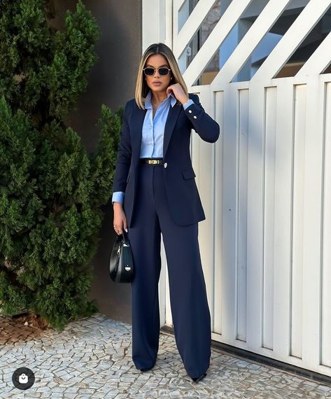 Navy Monochromatic Outfit, Tedx Event, Business Professional Attire, Monochromatic Outfit, Work Flow, Event Dress, Navy Suit, Professional Attire, Classic Wardrobe