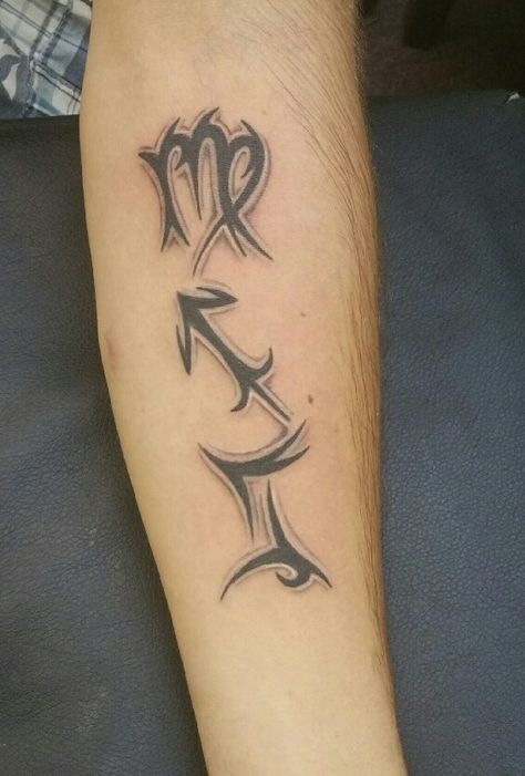 Tattoo I got for my family. Tribal zodiac signs. Mom Zodiac Tattoo, Family Zodiac Sign Tattoos, Family Horoscope Tattoo, American Traditional Zodiac Tattoo, Big 3 Zodiac Tattoo, Big 3 Zodiac, Zodiac Sign Tattoo, Sign Tattoo, Capricorn Tattoo