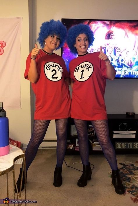 2 Halloween Costumes, Easy Couples Costumes, Easy College Halloween Costumes, Cute Group Halloween Costumes, Halloween Costumes For Teens Girls, Matching Halloween Costumes, Duo Costumes, Bff Halloween Costumes, Trio Halloween Costumes