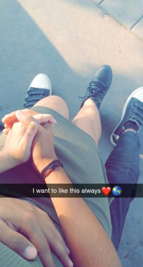 Hand Holding Couple Snapchat, Snap Ideas For Boyfriend, Holding Hands Snap, New Love Couple Pic, Couple Snapchat Story, Shirin Core, Copal Pic, Hold My Hand Quotes, Hands Couple