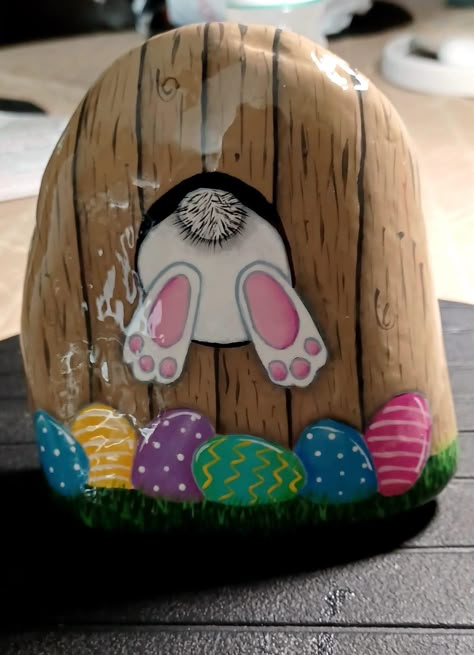 Easter Rock Painting Ideas, Easter Drawing Ideas, Easter Rock Painting, Easter Drawing, Easter Rocks, Easter Drawings, Easter Paintings, Garden Rock Art, Rock Animals