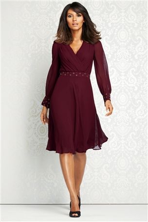 Dress To Impress | Going Out & Occasion | Womens Clothing | Next Official Site - Page 1 Pub Dresses For Women, Burgundy Mother Of The Bride Dress, Burgundy Wedding Dress, Burgundy Outfit, Lace Dress Styles, Teen Dress, Long Sleeved Dress, Dress Occasion, Mob Dresses