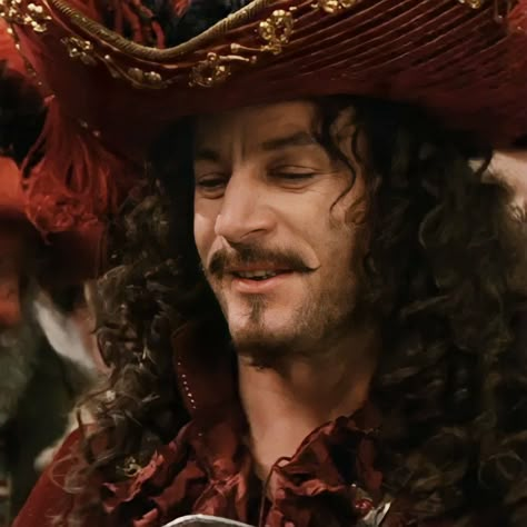 Captain Hook Jason Isaacs, Captain Hook 2003, Jason Isaacs Captain Hook, Peter Pan 2003, James Hook, Peter Pan Movie, Vlad The Impaler, Peter Pan And Tinkerbell, Jason Isaacs