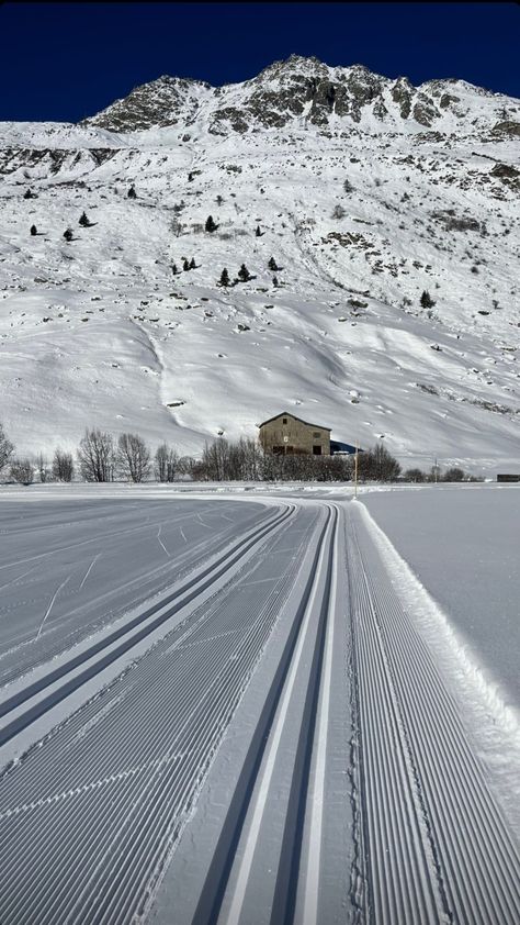 Skiing Aesthetic, Skiing, Travel