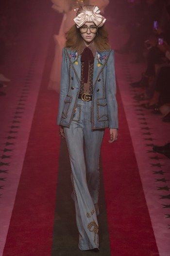 Fashion Show Outfit Ideas, Show Outfit Ideas, Fashion Show Outfit, Gucci Spring 2017, Gucci 2017, Studded Denim Jacket, 2017 Runway, Gucci Spring, American Theme