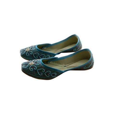 Ethnic clothing, asian clothing for women and men from India (125 BRL) ❤ liked on Polyvore featuring mens, men's shoes, shoes, flats and medieval Indian Jutti, Merida Costume, Indian Wedding Shoes, Medieval Shoes, Indian Shoes, Beaded Shoes, Shoes Flip Flops, Dr Shoes, Modern Princess