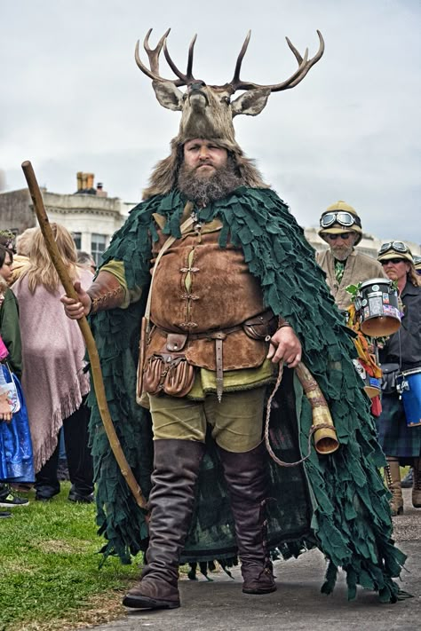 Ranger Cosplay Men, Forest Wizard Costume, Druid Cosplay Male, Druid Costume Men, Green Man Costume, Wizard Ren Faire, Pagan Costume, Druid Cosplay, Druid Costume