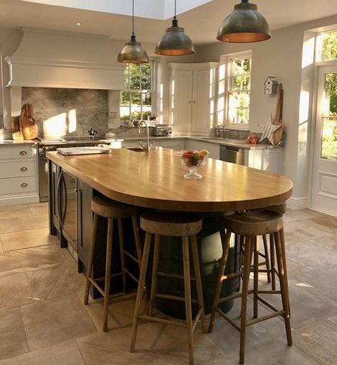 Extending Kitchen Island With Seating, Kitchen Island Rounded With Seating, Oval Kitchen Island With Seating, Rounded Kitchen Island With Seating, Kitchen Island With Round Table At End, Small Kitchens With Islands Layout, Kitchen Island With Seating At End, Odd Shaped Kitchen Island, Extend Kitchen Island