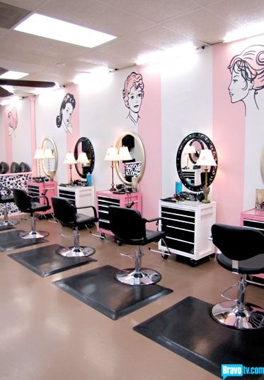 Like the retro salon aesthetic? Pair pastel pink with timeless black for that on-trend look and feminine vibe. Ladies Salon Design, Ladies Salon Interior Design Ideas, Ladies Saloon Interior, Wall Painting Ideas Beauty Salon, Pink And Black Hair Salon Ideas, Retro Hair Salon Decor, Salon Painting Ideas, Retro Salon Ideas, Vintage Hair Salon Aesthetic