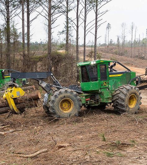 Skidder carries a bundle of logs in a forestry work site. Lumberjack Style, Logging Equipment, Forestry Equipment, Mix Concrete, Rough Riders, Road Construction, Work Site, Customer Stories, Heavy Machinery