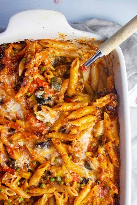 Pasta With Vegetables Healthy, Pasta Recipes Vegetarian, Pasta Bake Recipes, Giada Recipes, Roasted Vegetable Pasta, Baked Penne, Baked Pasta, Baked Pasta Recipes, Veggie Delight